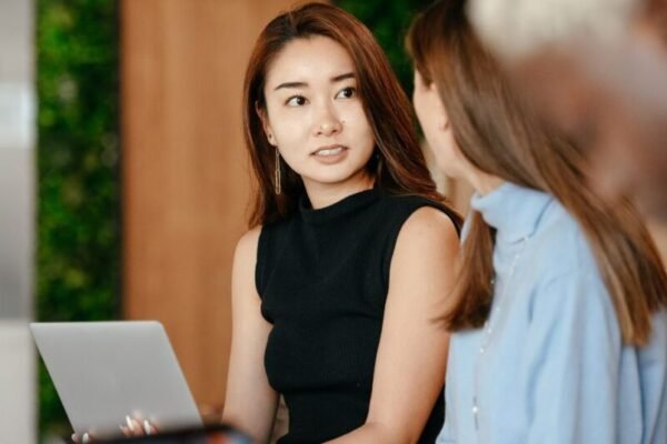 Tren Upskilling 2025: Cara Pekerja Tetap Relevan di Era Teknologi